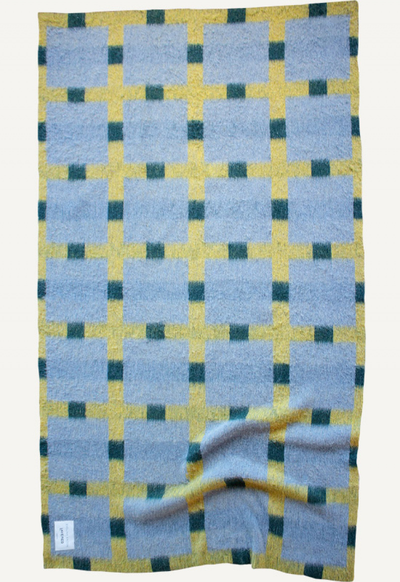 Evelina Kroon Canola Oversized Blanket in the group Blankets & Cushions / Blankets at Layered (BLAEKYE150250)