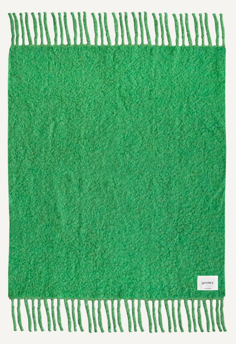 Chunky Mohair Blanket Grass Green in the group Blankets & Cushions / Blankets at Layered (BLMPLGR140200)